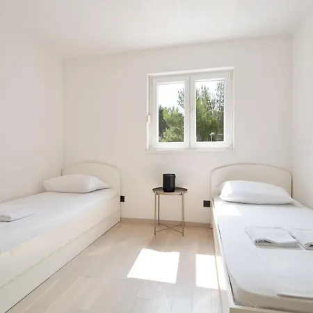 Sunny Jakovina 1 Apartment Makarska