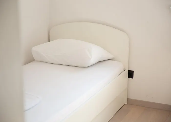 Sunny Jakovina 1 Apartment *