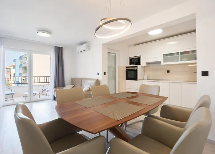 Sunny Jakovina 1 Makarská