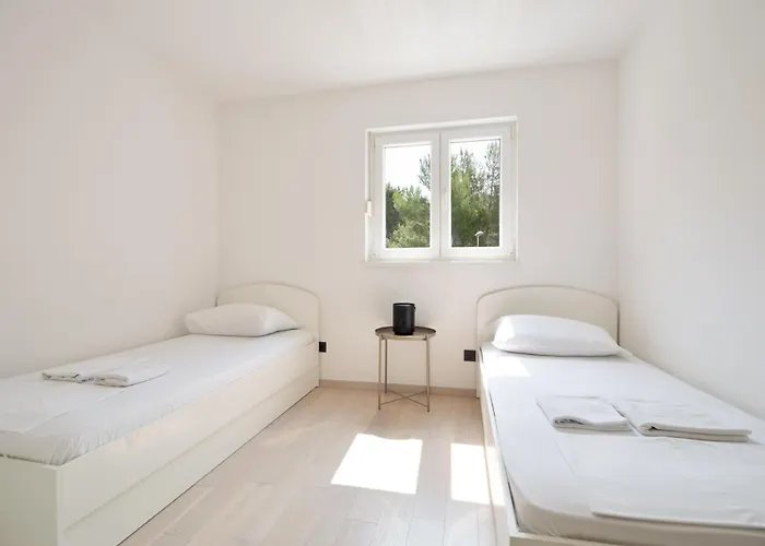 Sunny Jakovina 1 Apartment Makarska